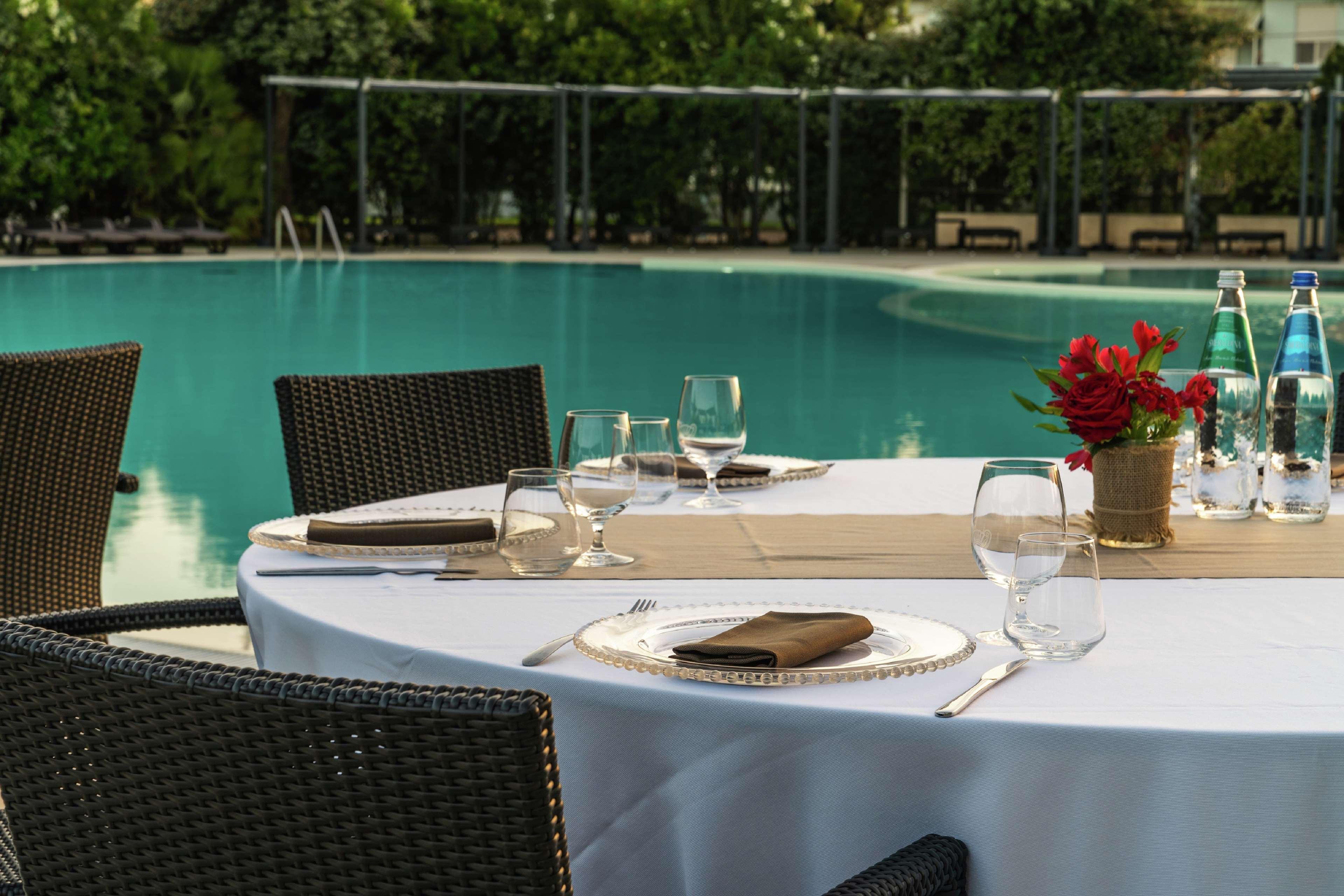 Delta Hotels By Marriott Olbia Sardinia Exterior foto