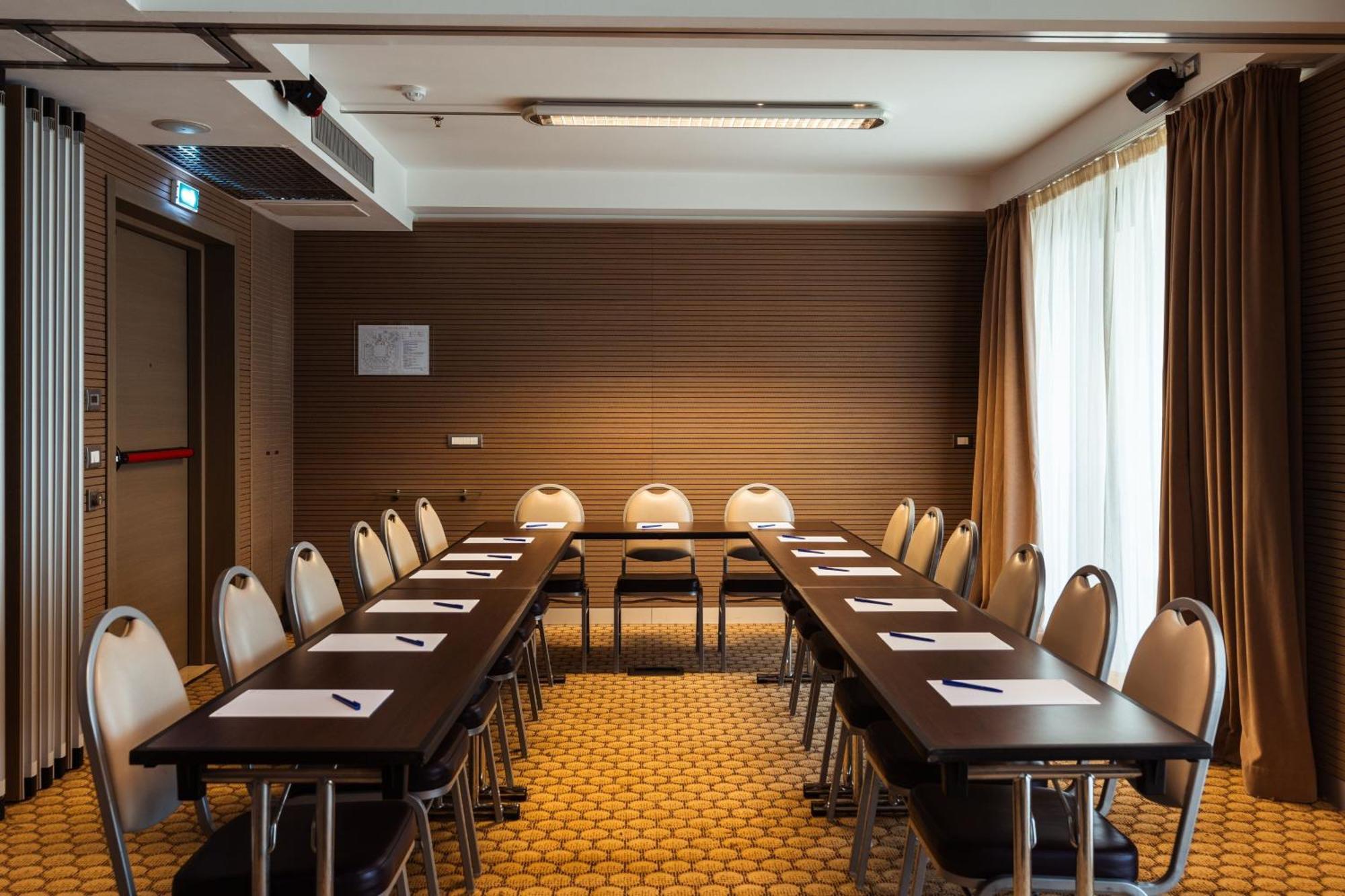 Delta Hotels By Marriott Olbia Sardinia Exterior foto