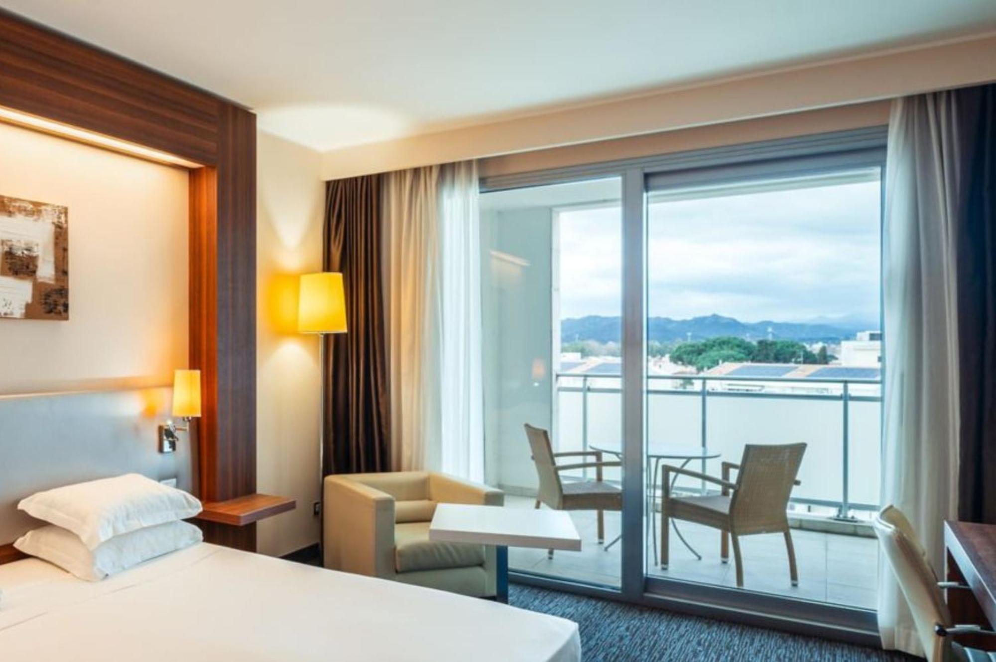 Delta Hotels By Marriott Olbia Sardinia Exterior foto